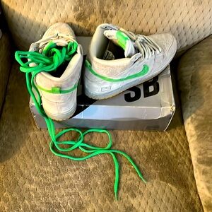Nike SB dunk high silver box. Mens size 11.5